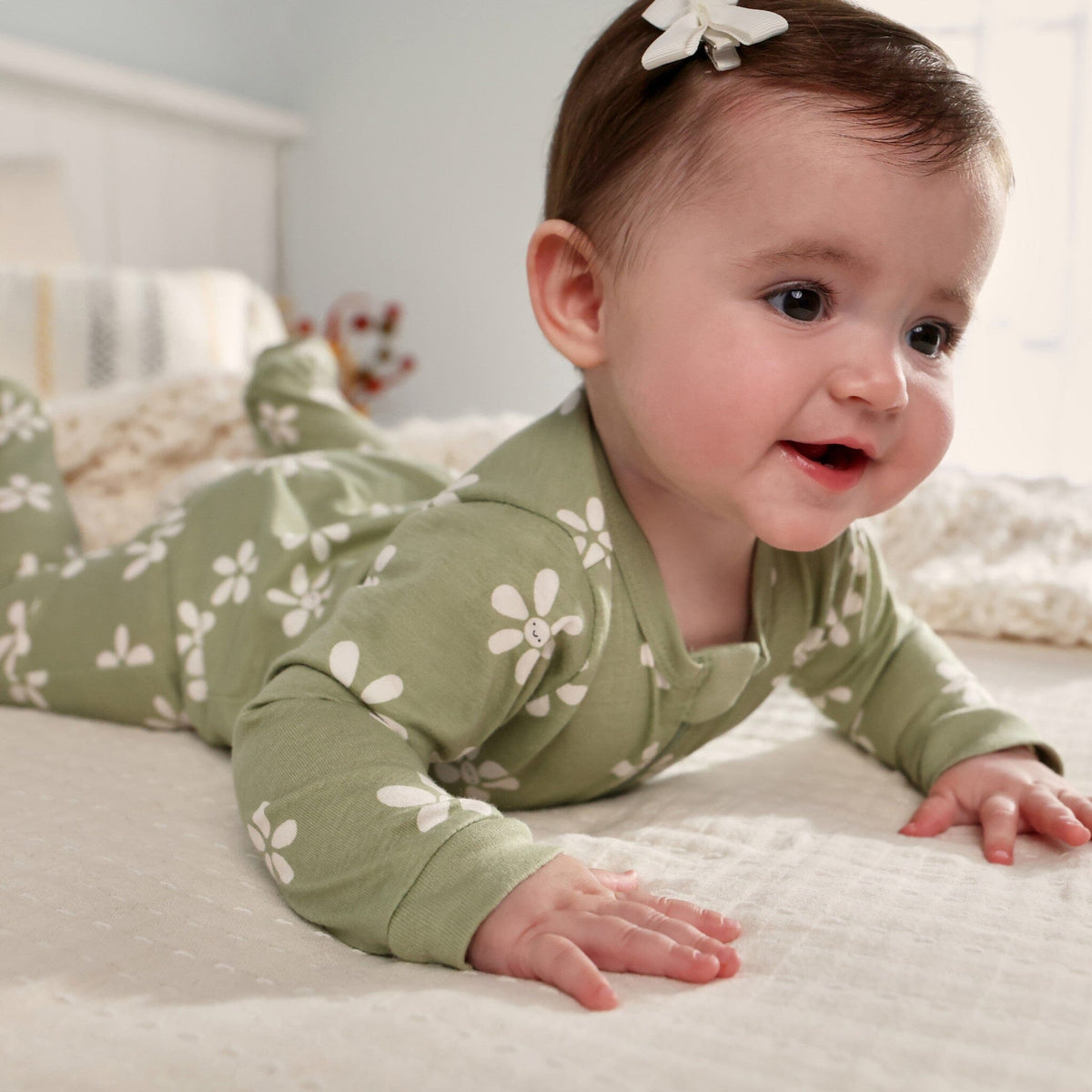 Baby Girls White Flowers Sleep 'N Play Sleepwear Gerber® 