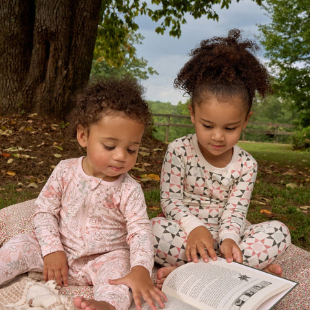 2-Piece Girls Mosaic Snug Fit Pajama Set