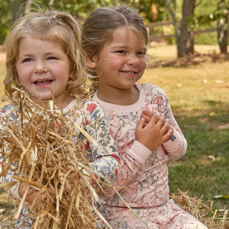 2-Piece Girls Horses Snug Fit Pajama Set