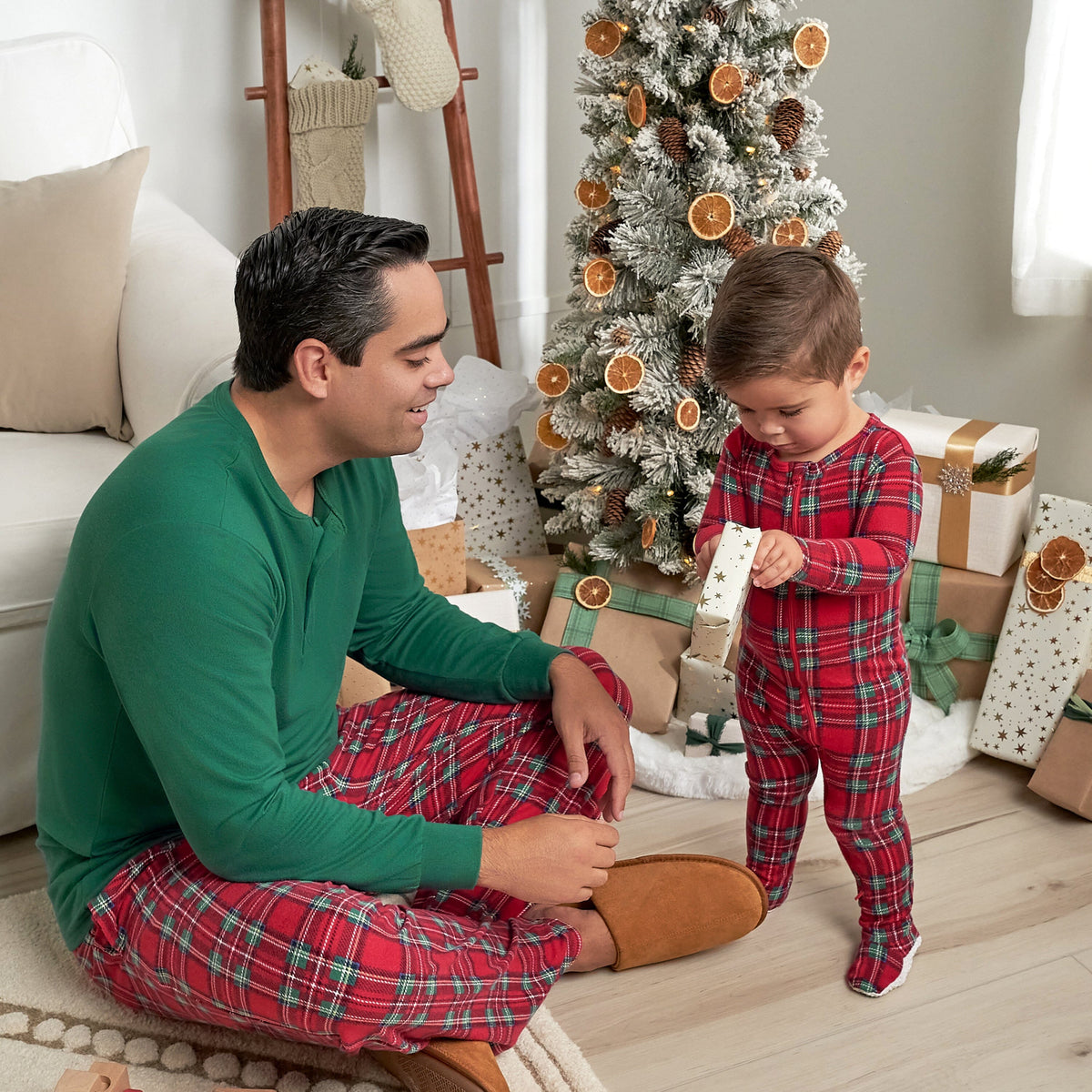 2-Piece Men's Stewart Plaid Hacci Pajama Set sleepwear Gerber® 
