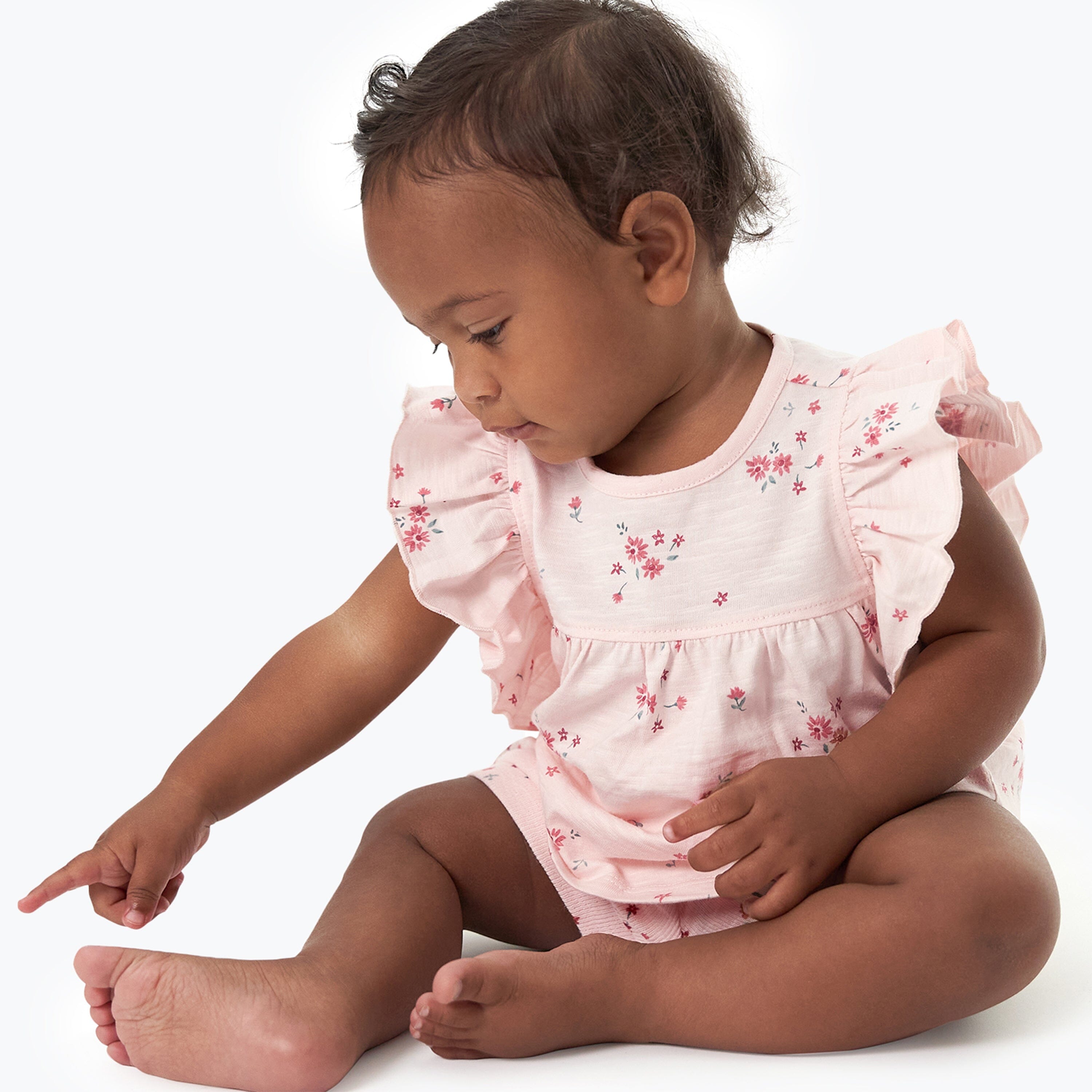 2-Piece Baby Girl Light Pink Floral Ruffled Sleeve Top & Cuffed Shorts Bundle outfits Gerber Childrenswear 