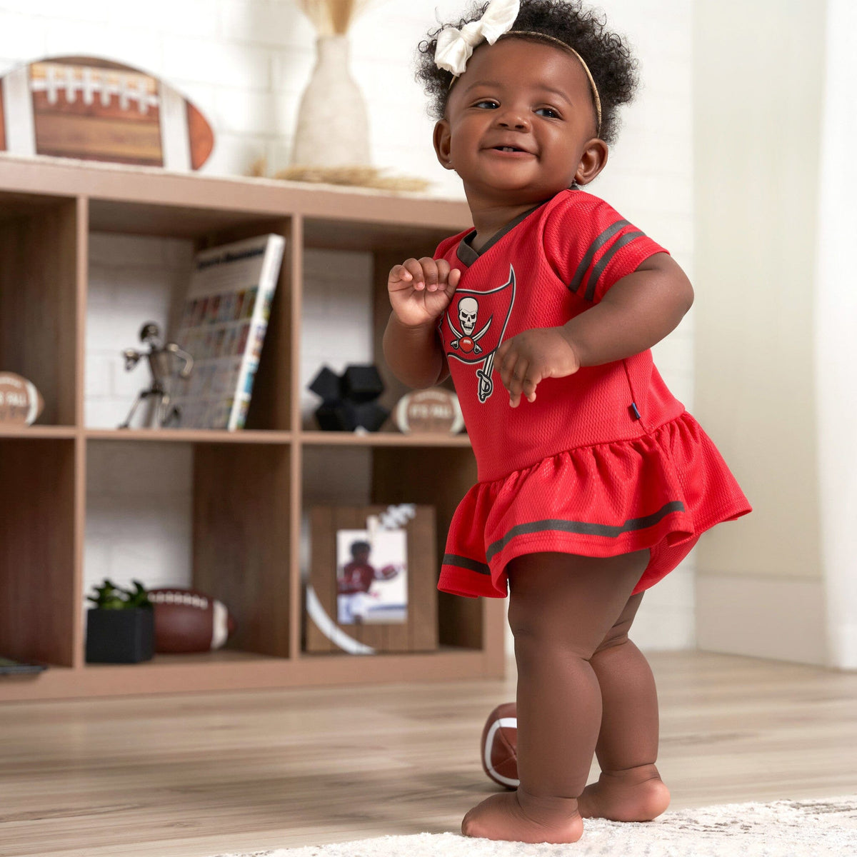 2-Piece Baby Girls Buccaneers Dress & Diaper Cover Set NFL NFL 